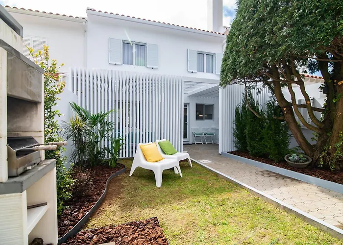 Casa Cecilia Meireles * Ponta Delgada (Sao Miguel)